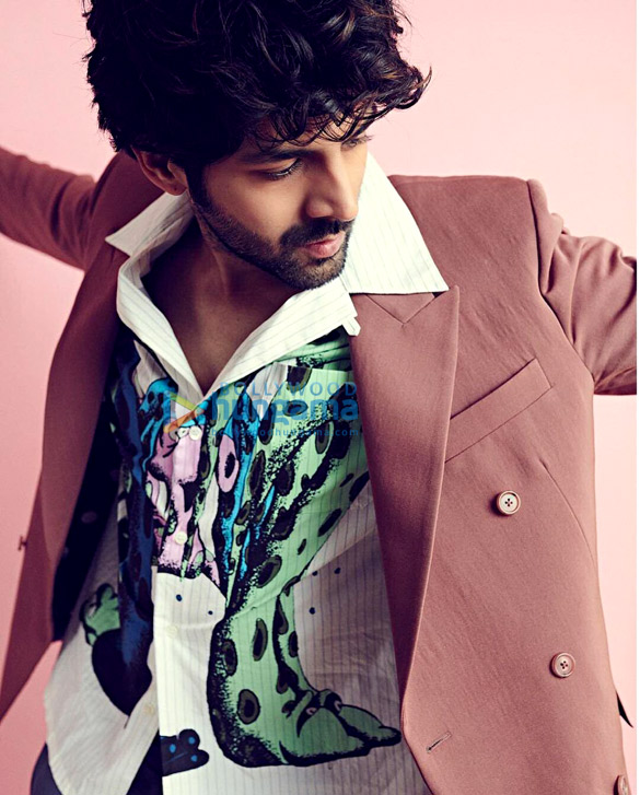 kartik aaryan 1 11