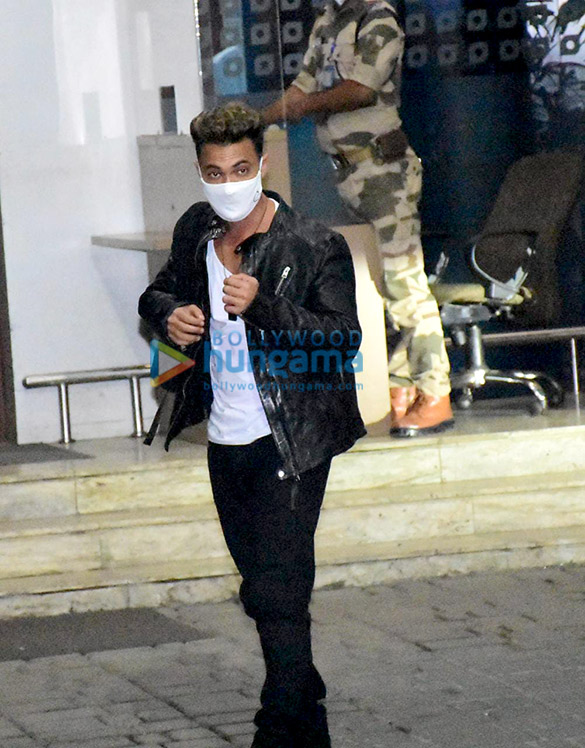 Photos: Aayush Sharma, Salman Khan, Mahima Makwana and Bhumi Pednekar spotted at Kalina airport