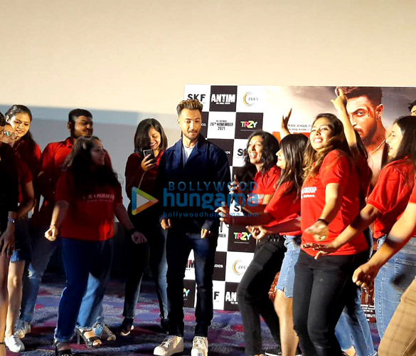 photos aayush sharma launches bhai ka birthday song from antim the final truth at raj mandir theatre in jaipur 2