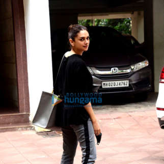 Photos: Aditi Rao Hydari spotted in Bandra