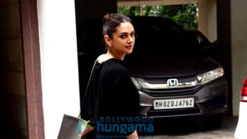 Photos: Aditi Rao Hydari spotted in Bandra