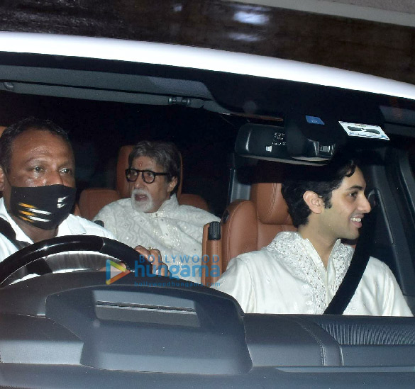photos amitabh bachchan snapped with at pratiksha bunglow post laxmi pujan 4