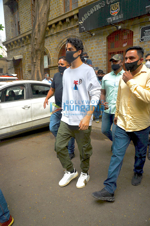 Photos: Aryan Khan snapped leaving from the NCB office