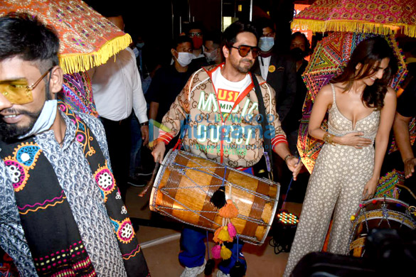 photos ayushmann khurrana vaani kapoor and others snapped at the trailer launch of chandigarh kare aashiqui 2