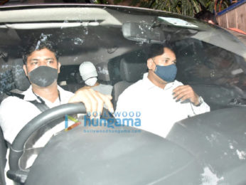 Photos: Deepika Padukone spotted at a dubbing studio in Bandra