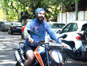 Photos: Dino Morea spotted in Bandra