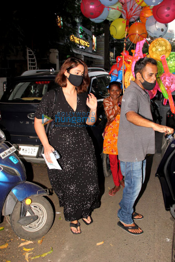 photos ileana dcruz spotted at salon in bandra 54 1