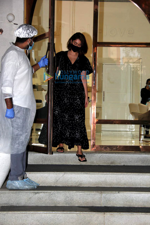 photos ileana dcruz spotted at salon in bandra 54 2