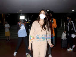 Photos: Janhvi Kapoor, Shraddha Kapoor and Varun Dhawan snapped at the airport