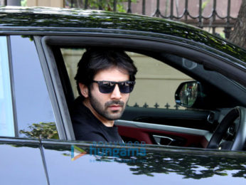 Photos: Kartik Aaryan spotted outside Taj Lands End in Bandra