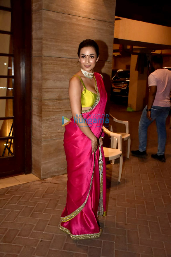Photos: Malaika Arora snapped at her mother’s house in Bandra Photos: Malaika Arora snapped at her mother’s house in Bandra