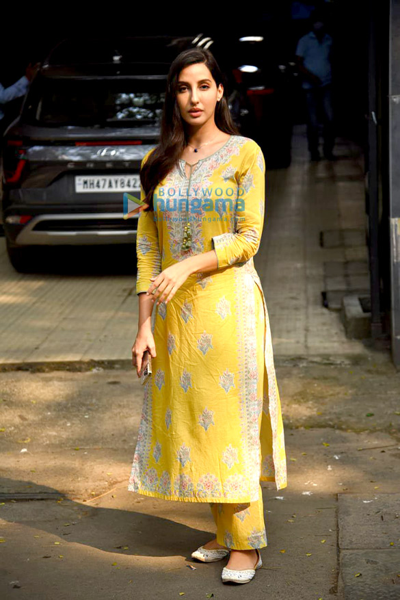 photos nora fatehi spotted in juhu 5