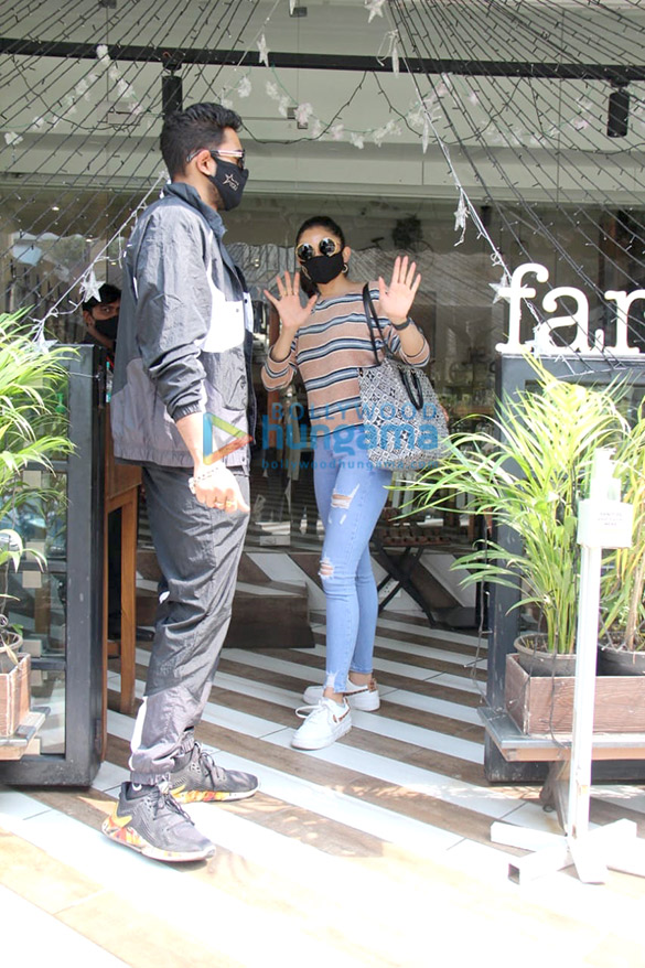 photos rakul preet singh spotted at farmers cafe in bandra 2 2