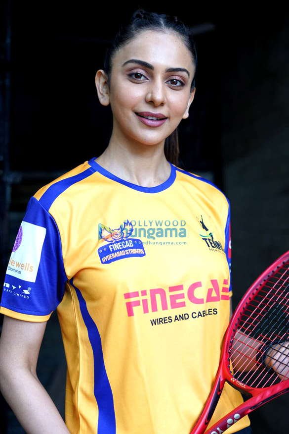 photos rakul preet singh spotted for the photoshoot of tennis premier league in andheri 5