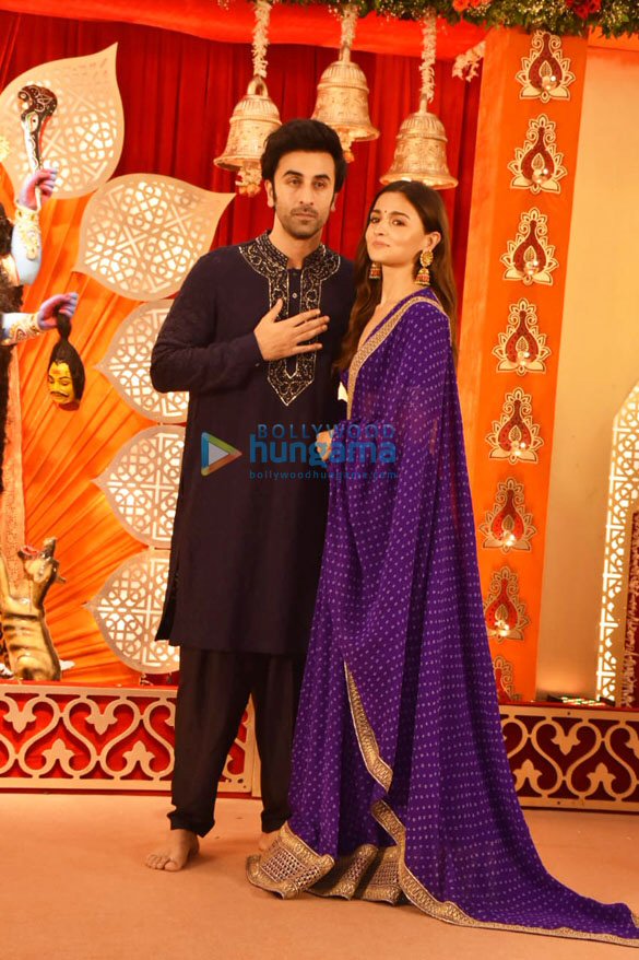 photos ranbir kapoor alia bhatt ayan mukerji and other at north bombay sarbojanin durga puja 9