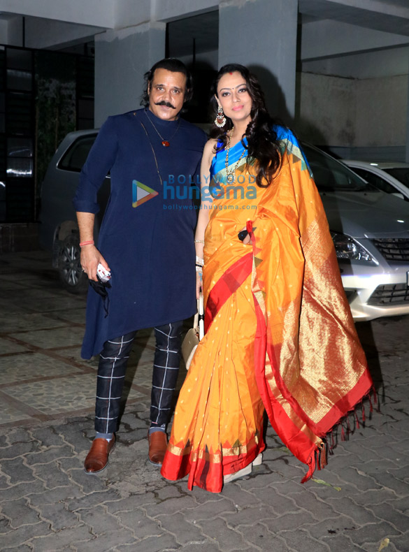 photos salman khan waluscha de sousa aayush sharma and others snapped at sohail khans house for diwali party 17