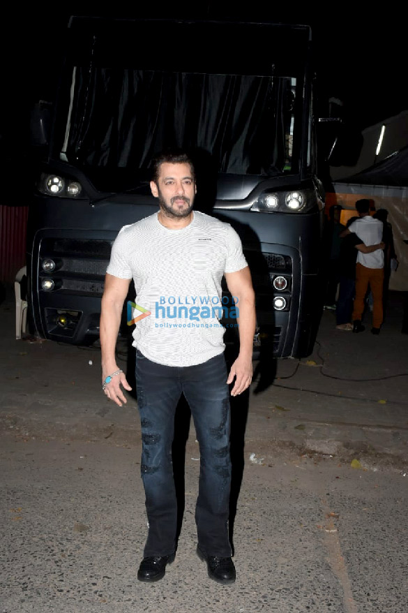 photos salman khan and aayush sharma snapped during antim the final truth promotions 2