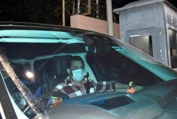 photos salman khan spotted at kalina airport 1