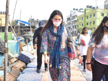 Photos: Sara Ali Khan snapped at Versova Jetty