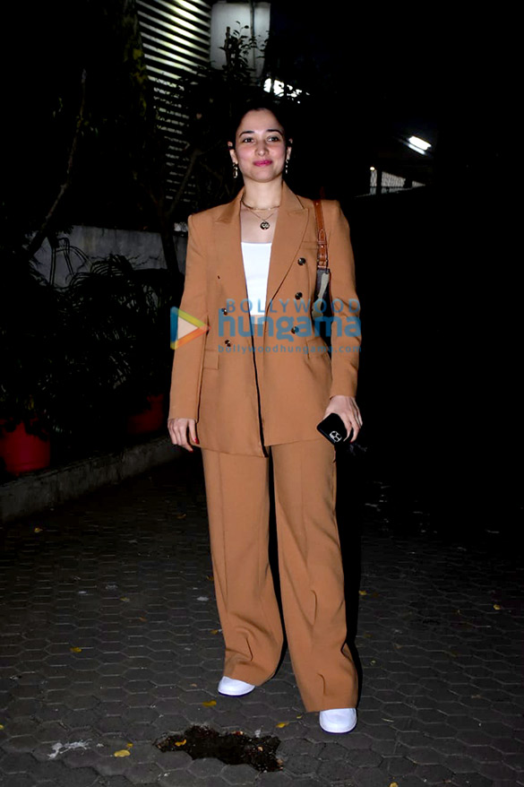photos tamannaah bhatia and elli avrram snapped at a clinic 2