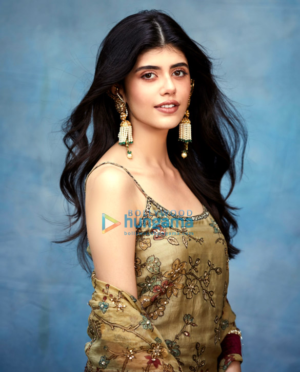 sanjana sanghi 4 10