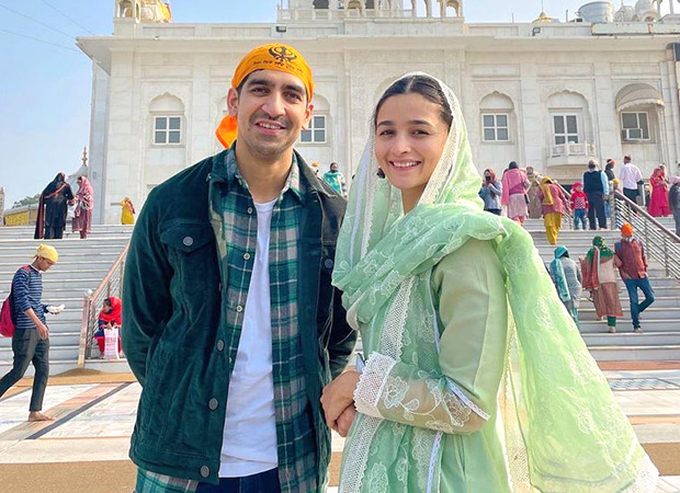 Alia Bhatt and Ayan Mukerji seek blessings at Gurudwara Bangla Sahib ...