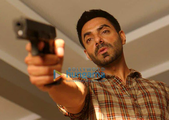 dhokha round d corner 2 3