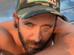 Hrithik Roshan takes the internet by storm with his latest shirtless picture