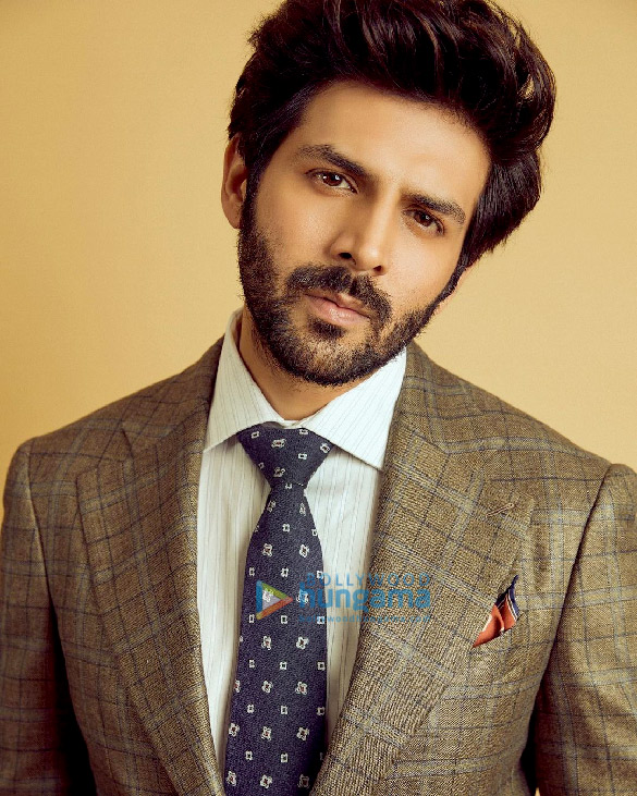 kartik aaryan 4 10