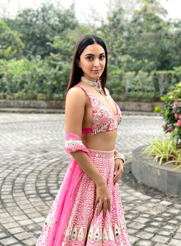 Kiara Advani revels in grandiosity in raspberry pink and cream organza Arpita Mehta lehenga worth Rs. 3.25 lakh 