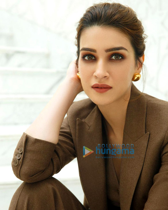 kriti sanon 3 27