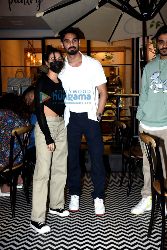 photos ahan shetty kl rahul and others spotted at a cafe in bandra 4