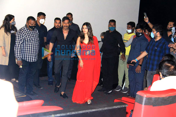 photos ajay devgn jr ntr and alia bhatt at the trailer launch of rrr 7 2