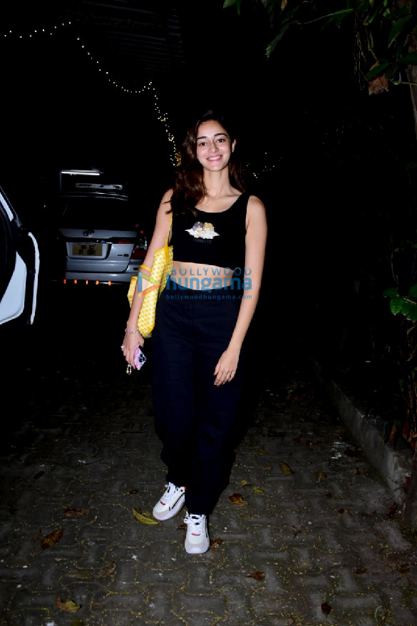 photos ananya panday spotted at a dubbing studio in bandra 1 3