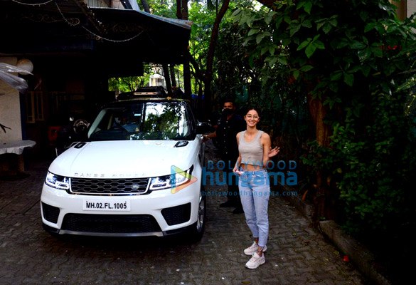 photos ananya panday spotted at dubbing studio in bandra 1