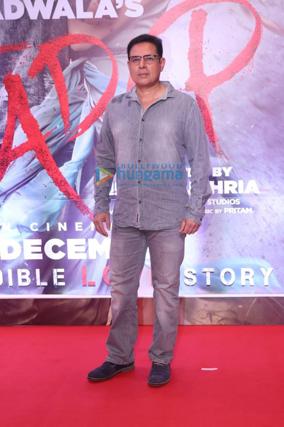 photos celebs grace the screening of tadap 9521 3