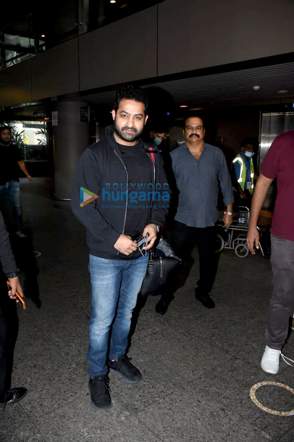 photos jr ntr spotted at the airport 1