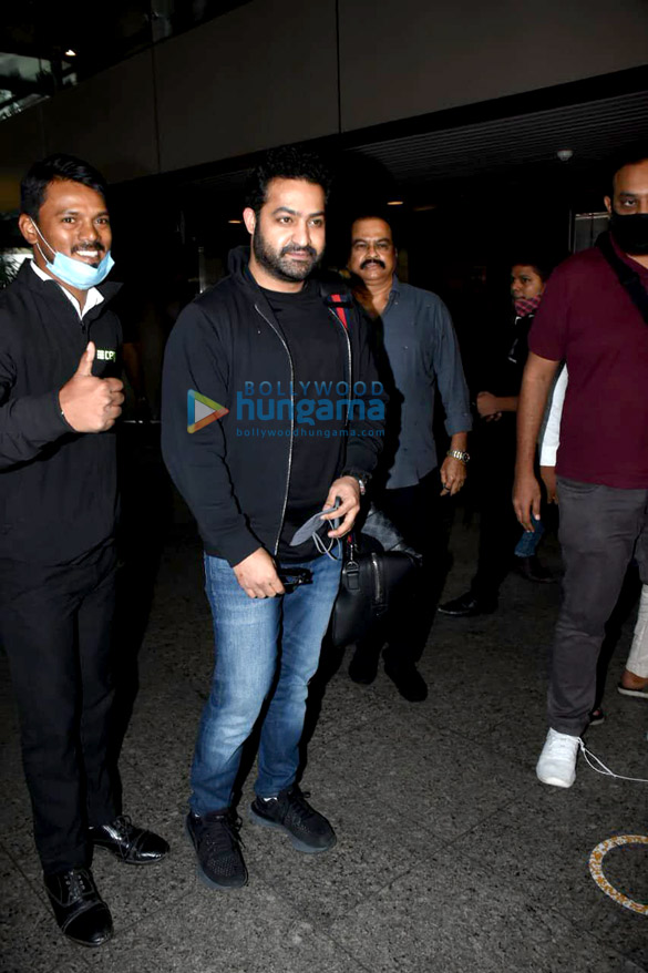 photos jr ntr spotted at the airport 4