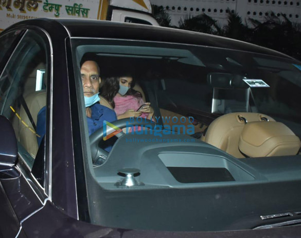 photos kiara advani spotted at sidharth malhotras house in bandra 2