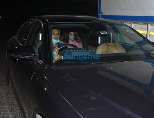 photos kiara advani spotted at sidharth malhotras house in bandra 5