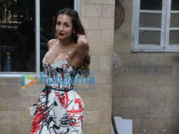 Photos: Malaika Arora, Arjun Kapoor and Amrita Arora spotted at their mom’s house in Bandra
