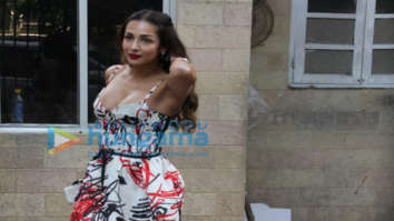 Photos: Malaika Arora, Arjun Kapoor and Amrita Arora spotted at their mom’s house in Bandra