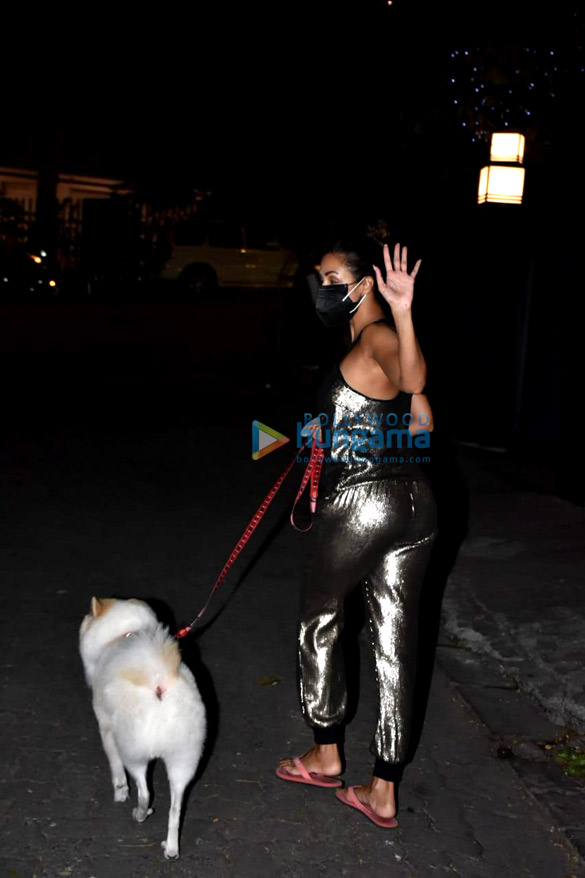 Photos: Malaika Arora spotted with her pet in Bandra Photos: Malaika Arora spotted with her pet in Bandra