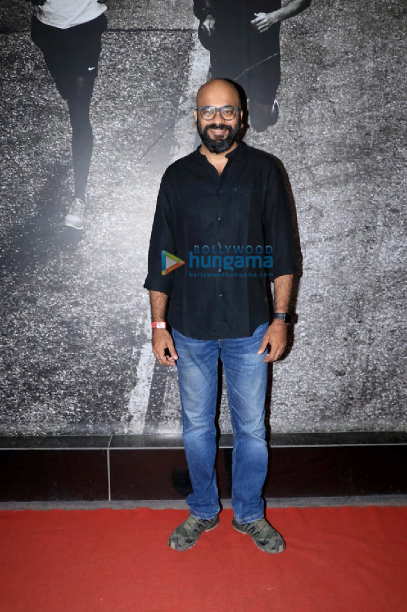 photos nawazuddin siddiqui vinod bhanushali sejal shah and others snapped in bandra 3