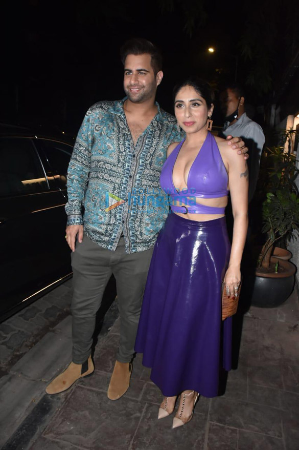 Photos: Neha Bhasin and Rajiv Shukla spotted in Bandra Photos: Neha Bhasin and Rajiv Shukla spotted in Bandra