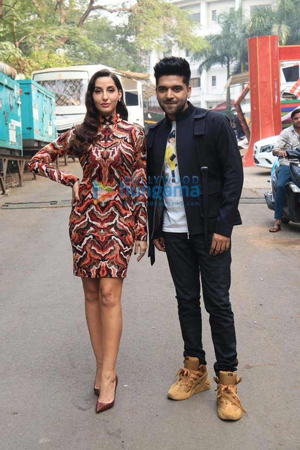 Photos: Nora Fatehi, Malaika Arora and Guru Randhawa snapped on the sets of India’s Best Dancer Photos: Nora Fatehi, Malaika Arora and Guru Randhawa snapped on the sets of India’s Best Dancer