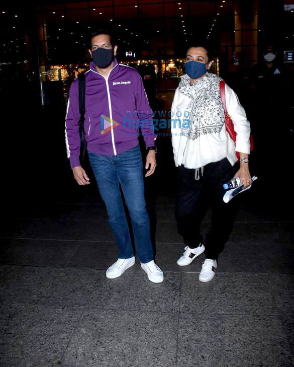 photos ranveer singh deepika padukone and others snapped at the airport 5