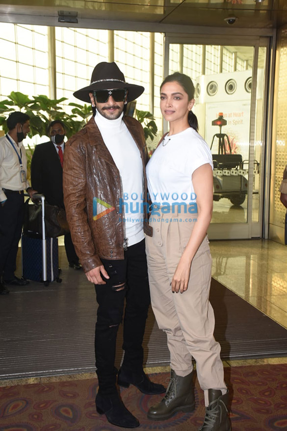 photos ranveer singh and deepika padukone snapped at the airport 3 4