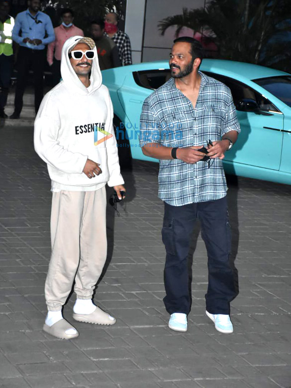photos ranveer singh and rohit shetty snapped at kalina airport 7