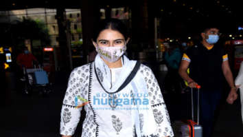 Photos: Sara Ali Khan, Arjun Kapoor, Malaika Arora and Huma Qureshi snapped at the airport